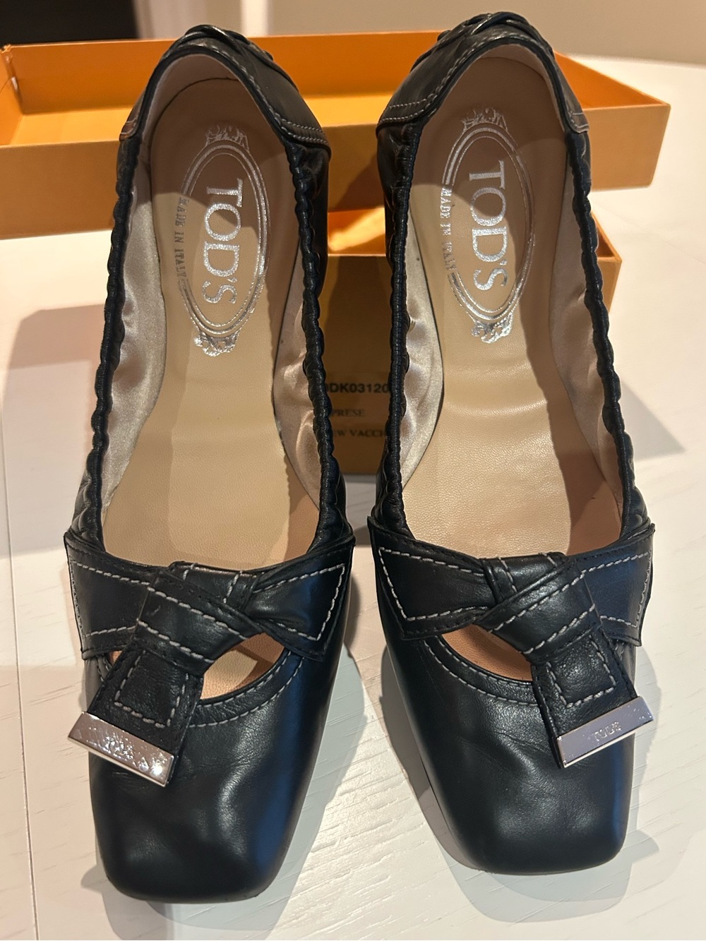 TOD’S Deg Caprese Black Leather Ballet Flats, size 7.5